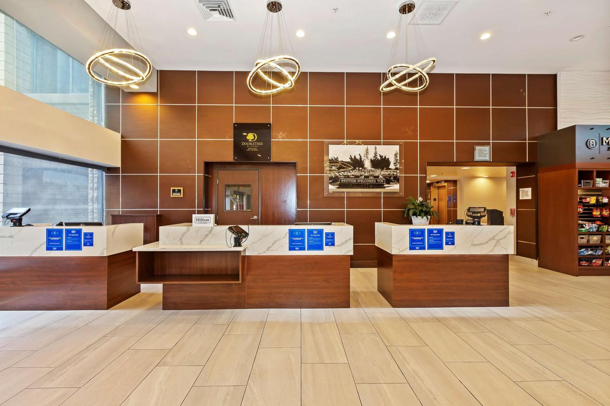 ดับเบิลทรี บาย ฮิลตัน วิตเทียร์ ลอส แองเจลิส Hotel Whittier ภายนอก รูปภาพ