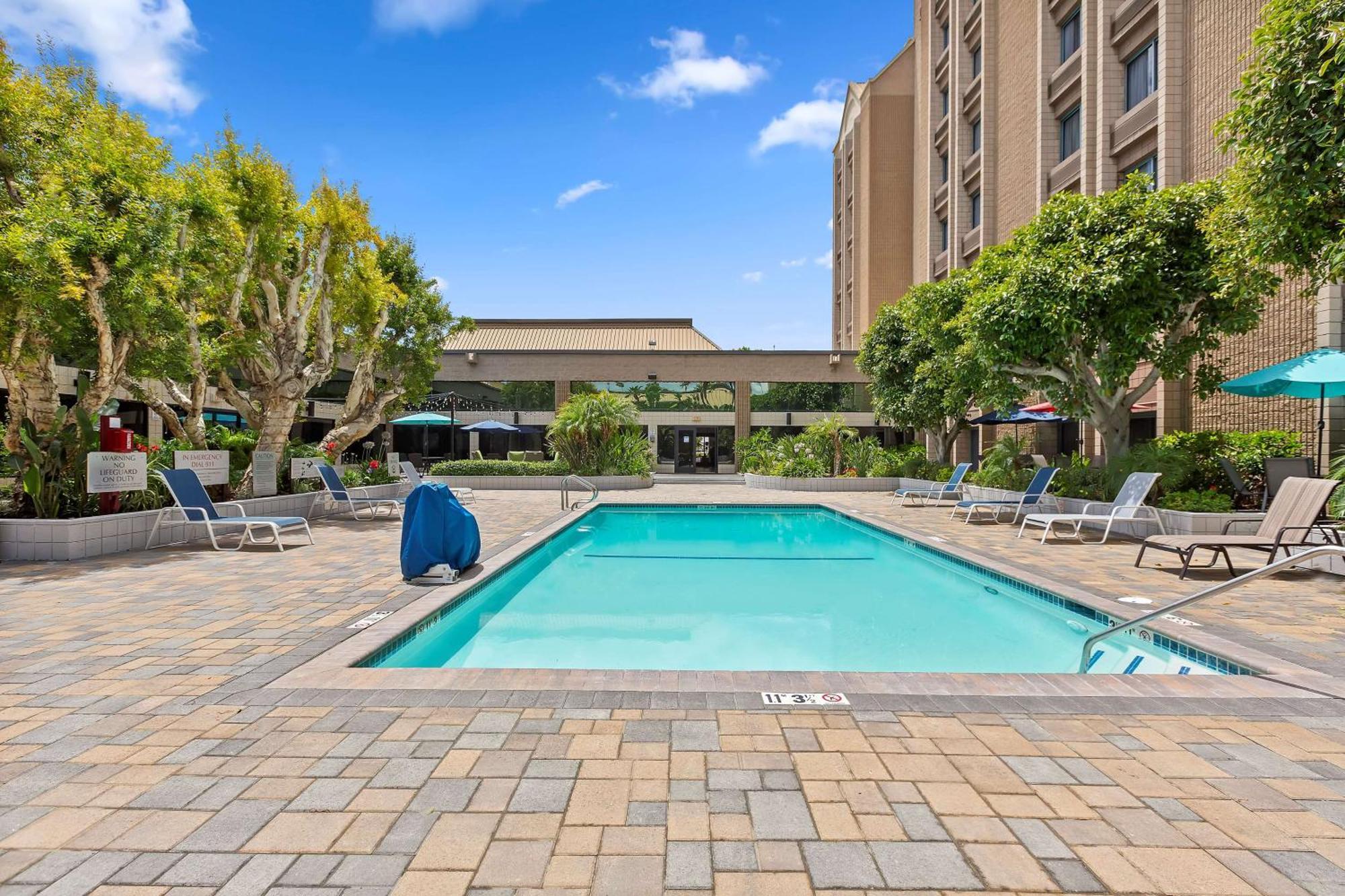 ดับเบิลทรี บาย ฮิลตัน วิตเทียร์ ลอส แองเจลิส Hotel Whittier ภายนอก รูปภาพ